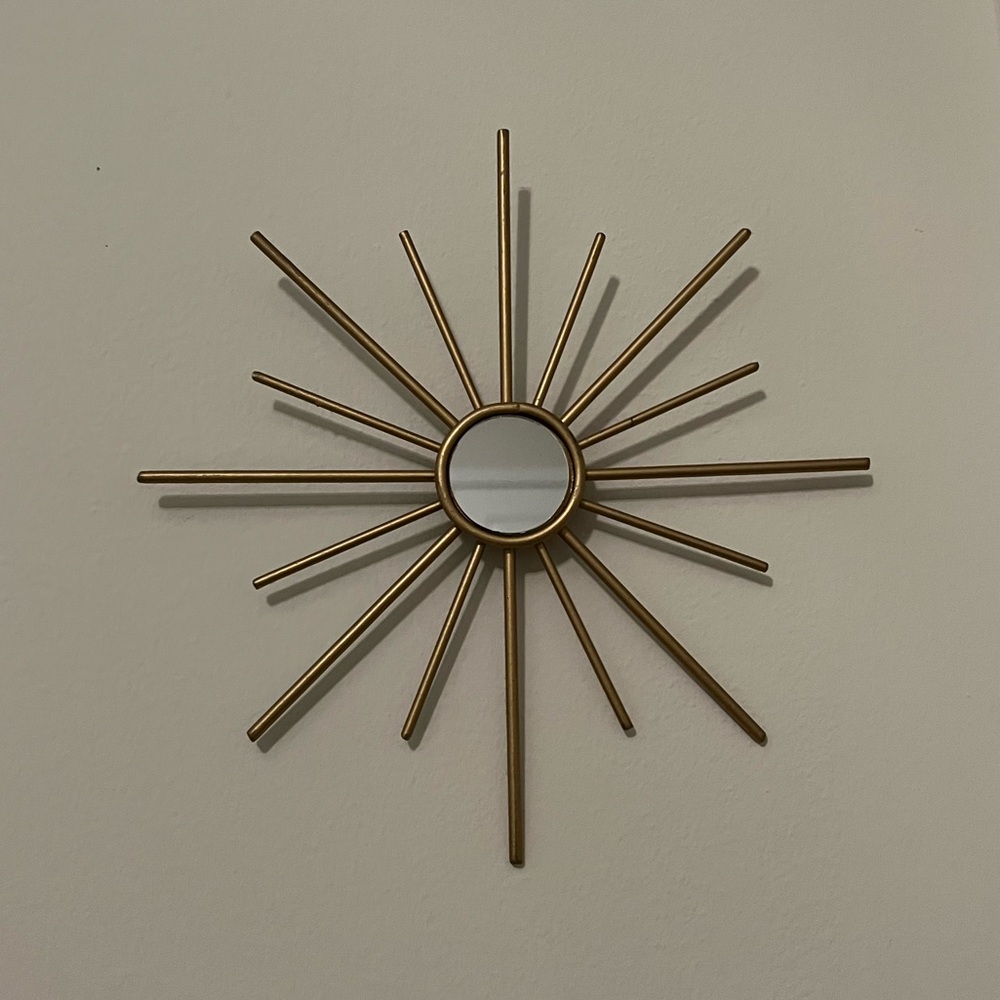 Small Sun Mirror Wall Decor